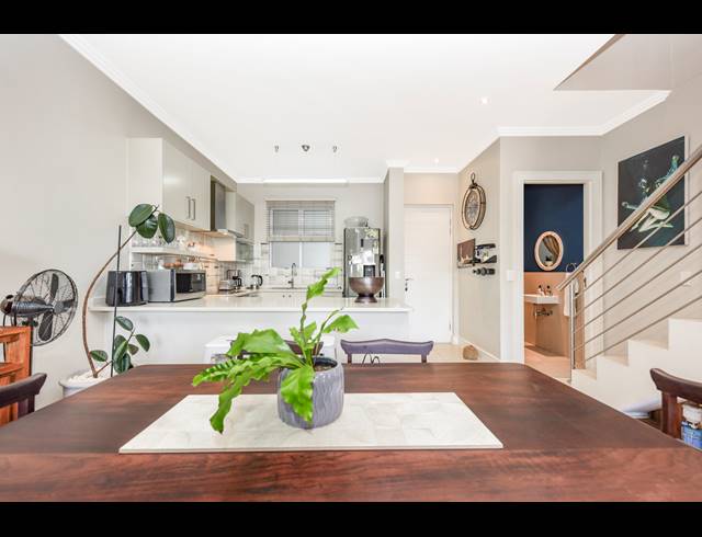 2 BEDROOM APARTMENT FOR SALE IN BRYANSTON